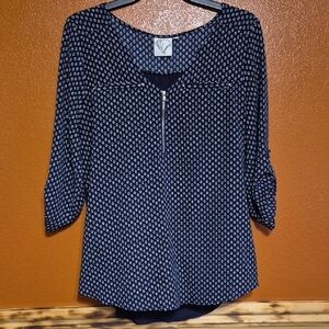 Janet Chung Chic Navy Geometric Blouse